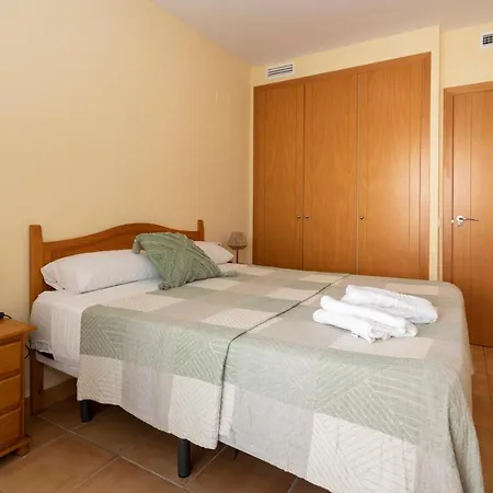 Apartamento Aquamarina, 2 Dormitorios, By Bookindenia