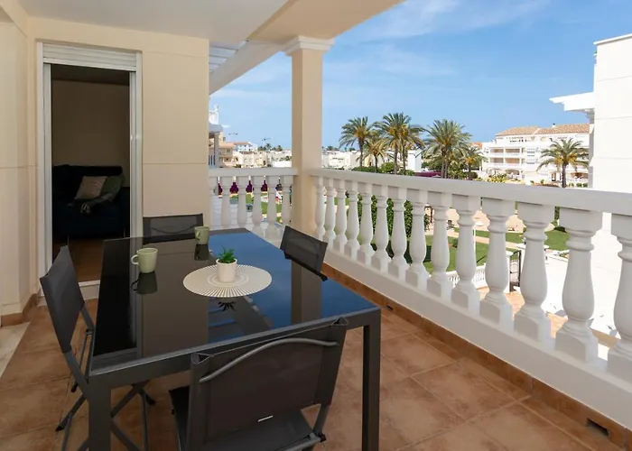 Apartamento Aquamarina, 2 Dormitorios, By Bookindenia Dénia